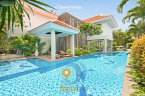 Deluxe Beach Villas by Danatrip